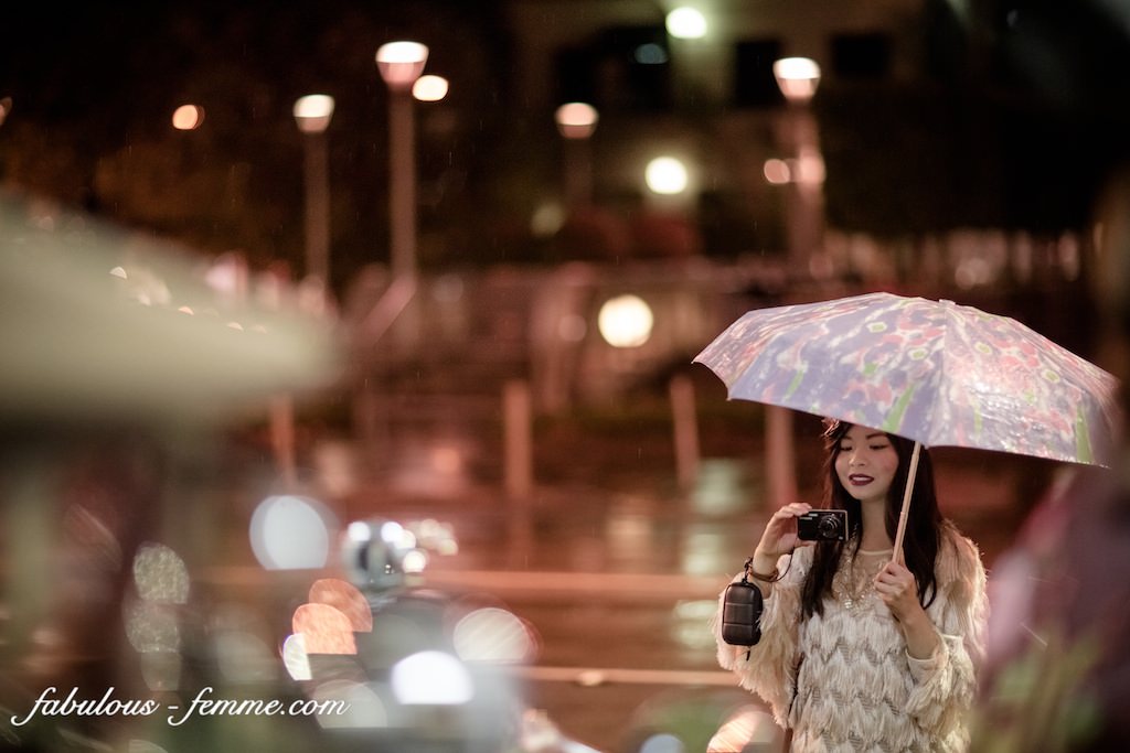 girl with umbrella - vintage 20s