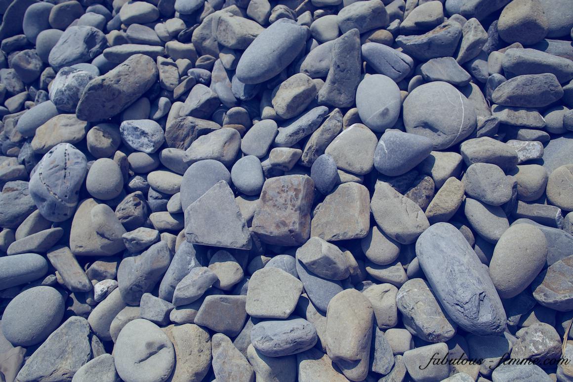 beach stones in cinque terre