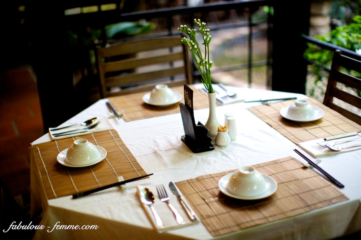 table setting at secret garden