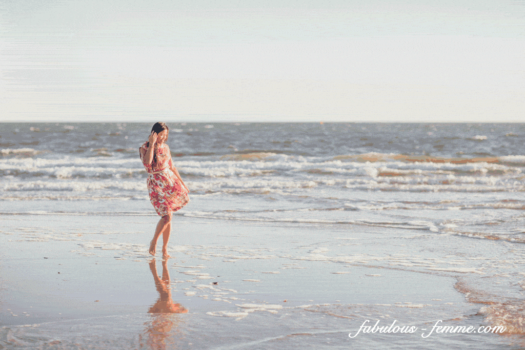 asian girl walking on beach - animated 
