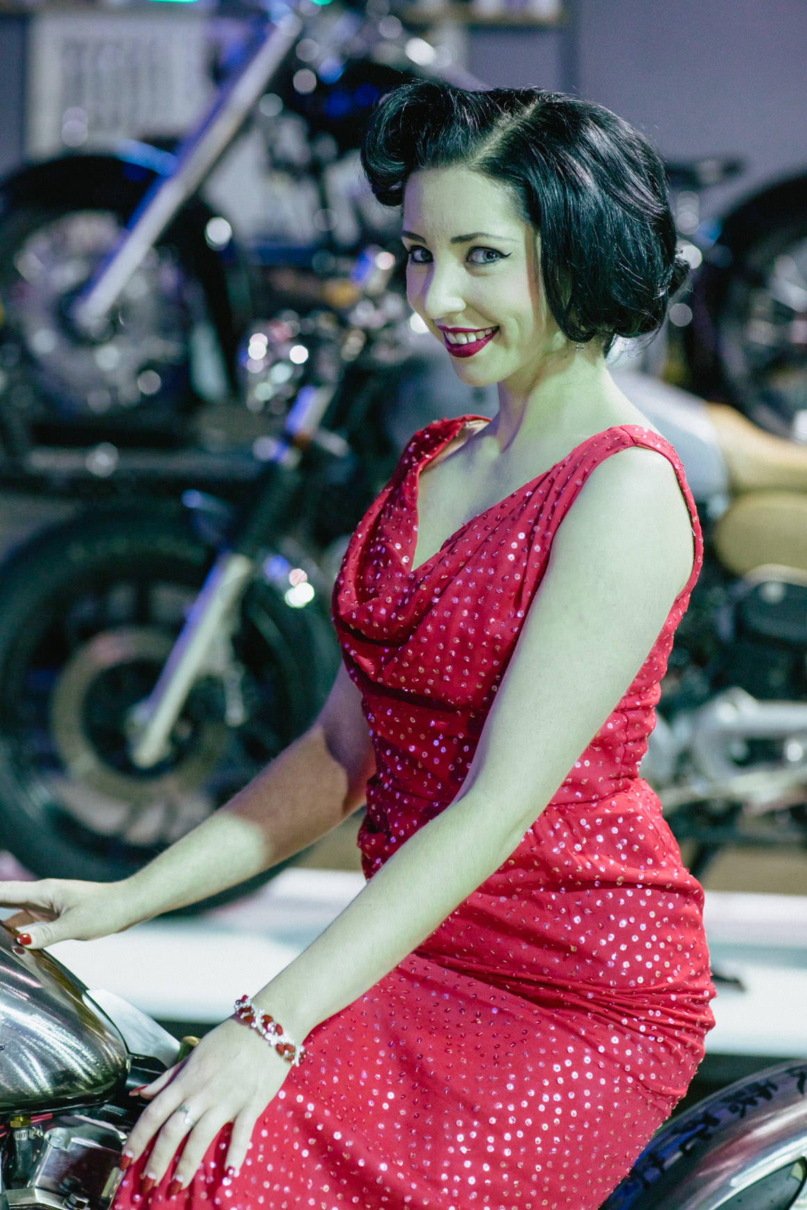 gasolina-vintage-bikes-girl
