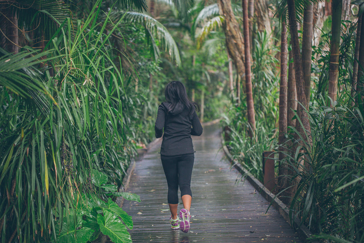 running in the rainforest - jeanswest active australia