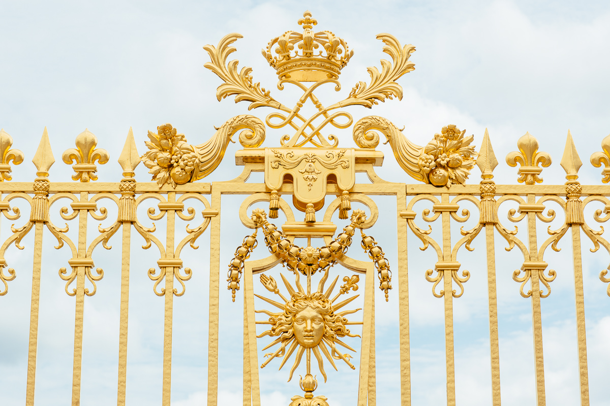 gold gate in versailles - luxury travel