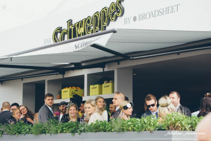Bar Schweppes - Melbourne Cup