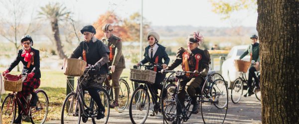 Ballarat Tweed and Ride - Bikes with vintage outfits
